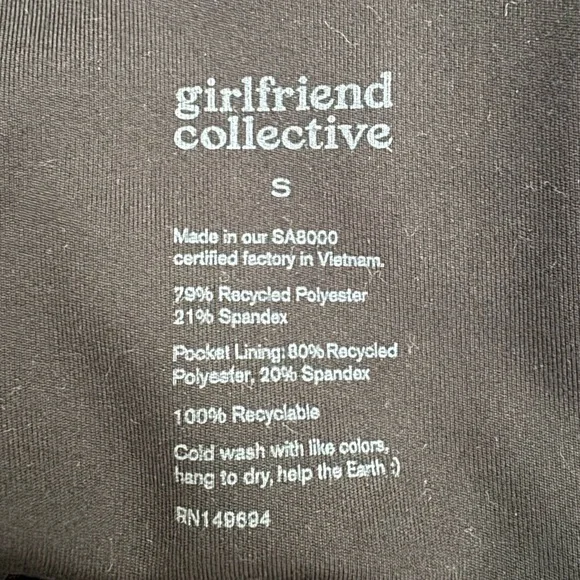 Girlfriend Collective Black Leggings with Pockets - Picture 6 of 7